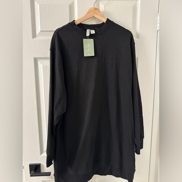 Brand new with tags long sleeve black dress - Picture 2 of 2